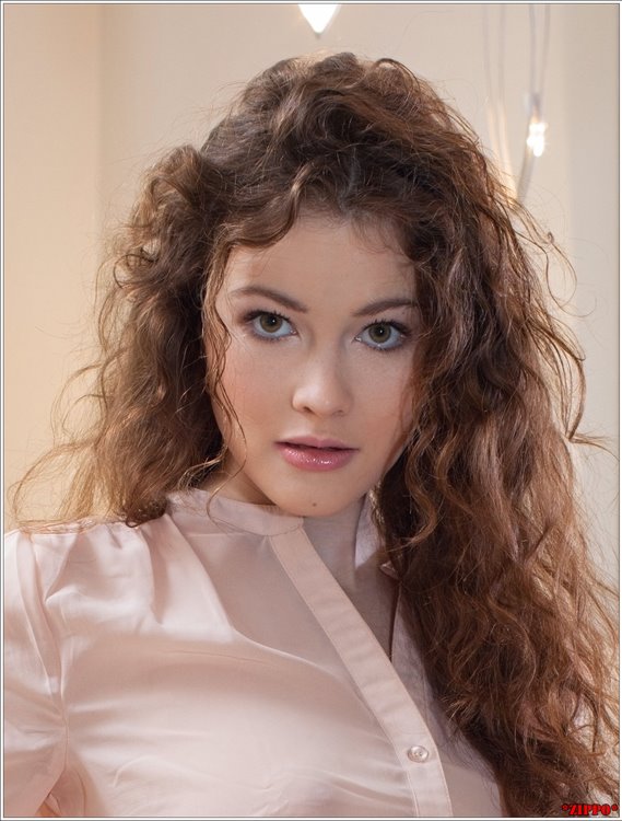 Adel c модель. Heidi romanova. Adel c. Adel c красивая. Vicali_adel-c.